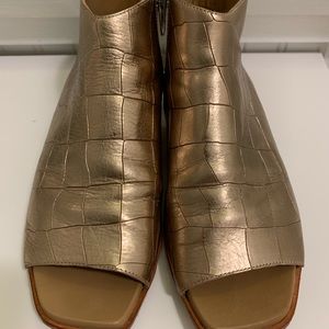 Calvin Klein Open Toe Block Heel Sandals Leather Upper/Leather Sole Size 7